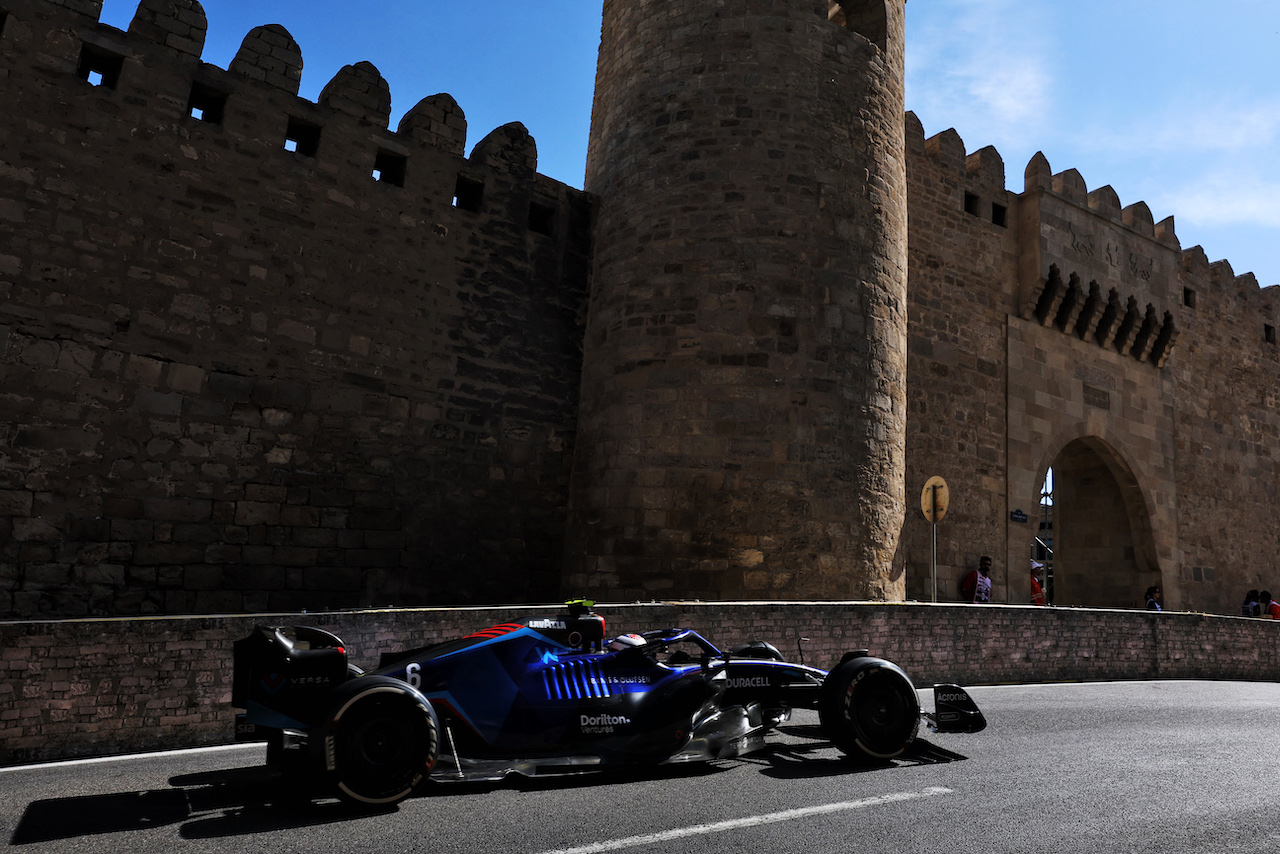 GP AZERBAIJAN, Nicholas Latifi (CDN) Williams Racing FW44.
12.06.2022. Formula 1 World Championship, Rd 8, Azerbaijan Grand Prix, Baku Street Circuit, Azerbaijan, Gara Day.
- www.xpbimages.com, EMail: requests@xpbimages.com © Copyright: Bearne / XPB Images