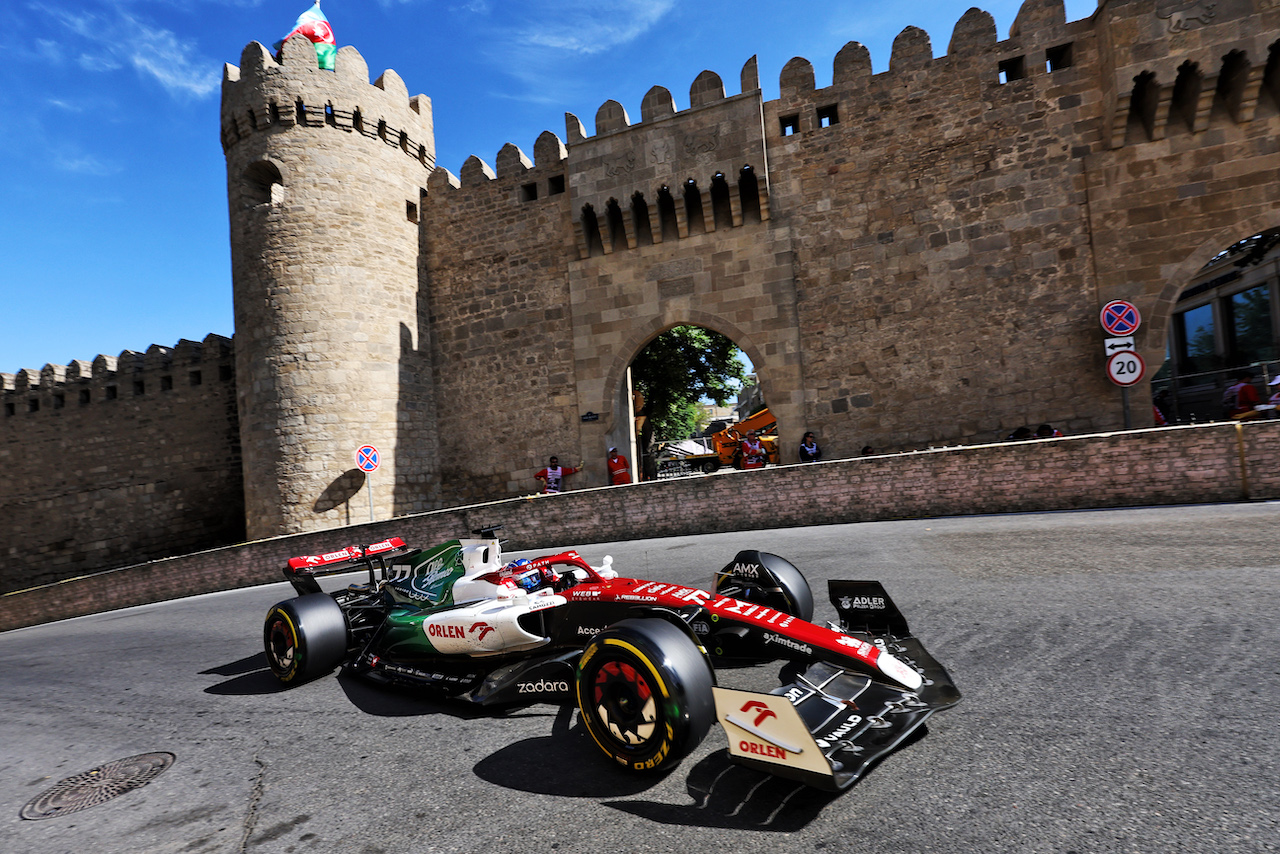 GP AZERBAIJAN, Valtteri Bottas (FIN) Alfa Romeo F1 Team C42.
12.06.2022. Formula 1 World Championship, Rd 8, Azerbaijan Grand Prix, Baku Street Circuit, Azerbaijan, Gara Day.
- www.xpbimages.com, EMail: requests@xpbimages.com © Copyright: Bearne / XPB Images