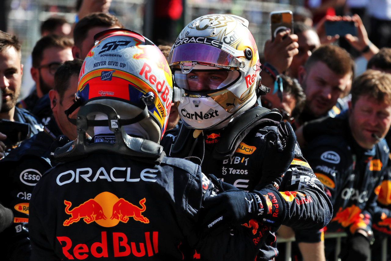 GP AZERBAIJAN, Gara winner Max Verstappen (NLD) Red Bull Racing celebrates in parc ferme with second placed team mate Sergio Perez (MEX) Red Bull Racing.
12.06.2022. Formula 1 World Championship, Rd 8, Azerbaijan Grand Prix, Baku Street Circuit, Azerbaijan, Gara Day.
 - www.xpbimages.com, EMail: requests@xpbimages.com © Copyright: Coates / XPB Images