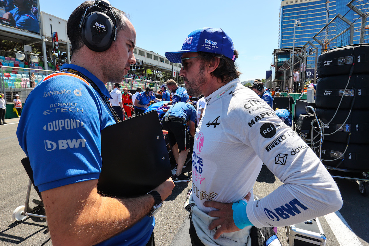 GP AZERBAIJAN, Fernando Alonso (ESP), Alpine F1 Team 
12.06.2022. Formula 1 World Championship, Rd 8, Azerbaijan Grand Prix, Baku Street Circuit, Azerbaijan, Gara Day.
- www.xpbimages.com, EMail: requests@xpbimages.com ¬© Copyright: Charniaux / XPB Images