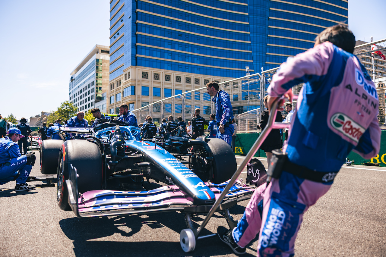 GP AZERBAIJAN, Esteban Ocon (FRA) Alpine F1 Team A522 on the grid.
12.06.2022. Formula 1 World Championship, Rd 8, Azerbaijan Grand Prix, Baku Street Circuit, Azerbaijan, Gara Day.
- www.xpbimages.com, EMail: requests@xpbimages.com © Copyright: Bearne / XPB Images