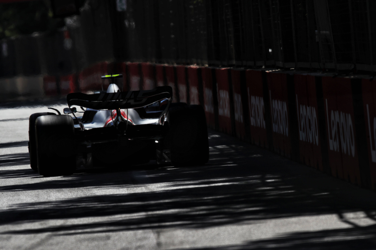 GP AZERBAIJAN, Mick Schumacher (GER) Haas VF-22.
12.06.2022. Formula 1 World Championship, Rd 8, Azerbaijan Grand Prix, Baku Street Circuit, Azerbaijan, Gara Day.
 - www.xpbimages.com, EMail: requests@xpbimages.com © Copyright: Coates / XPB Images