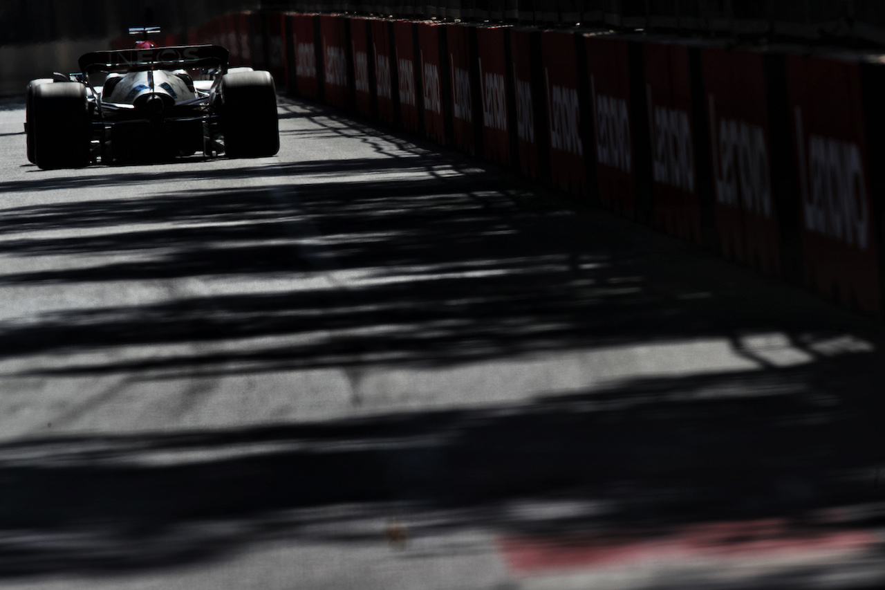 GP AZERBAIJAN, George Russell (GBR) Mercedes AMG F1 W13.
12.06.2022. Formula 1 World Championship, Rd 8, Azerbaijan Grand Prix, Baku Street Circuit, Azerbaijan, Gara Day.
 - www.xpbimages.com, EMail: requests@xpbimages.com © Copyright: Coates / XPB Images