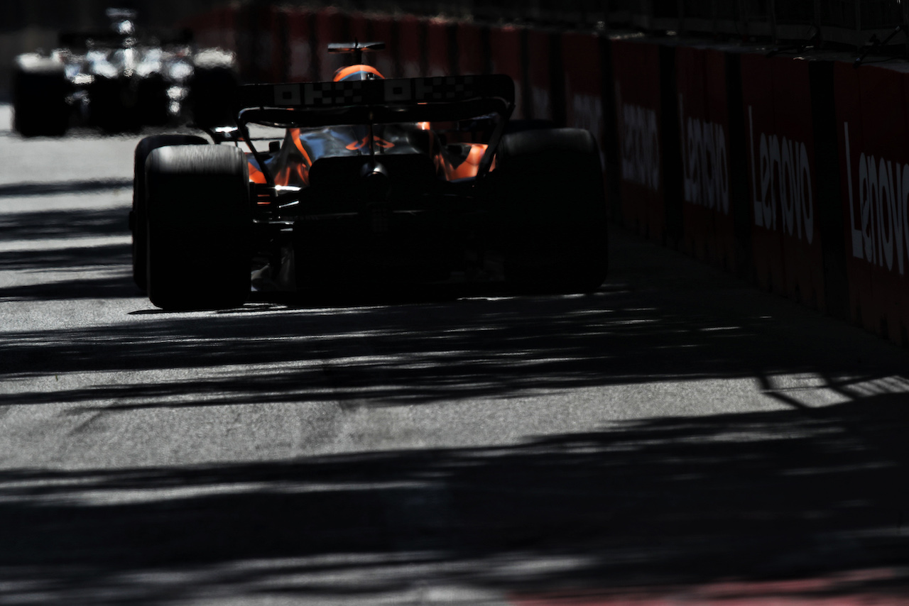 GP AZERBAIJAN, Daniel Ricciardo (AUS) McLaren MCL36.
12.06.2022. Formula 1 World Championship, Rd 8, Azerbaijan Grand Prix, Baku Street Circuit, Azerbaijan, Gara Day.
 - www.xpbimages.com, EMail: requests@xpbimages.com © Copyright: Coates / XPB Images