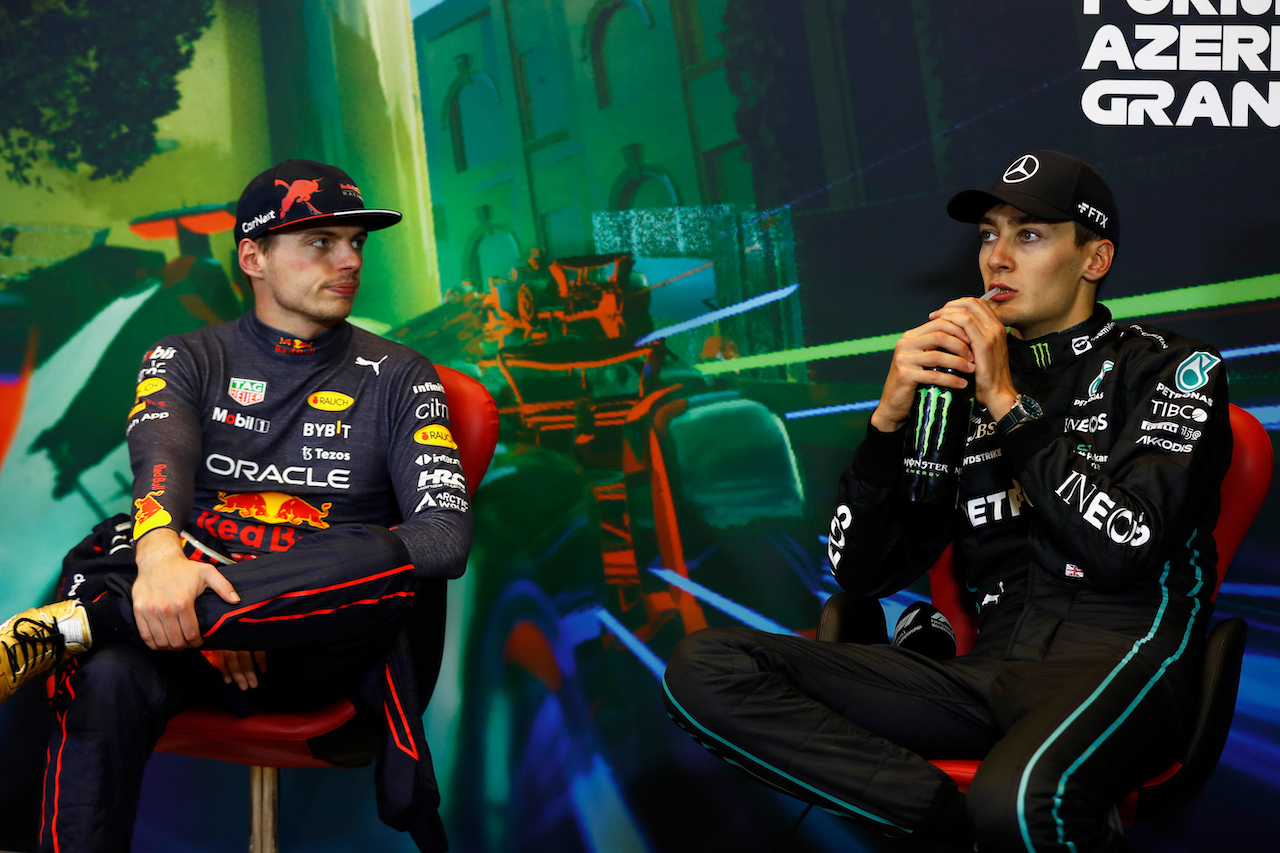 GP AZERBAIJAN, (L to R): Max Verstappen (NLD) Red Bull Racing e George Russell (GBR) Mercedes AMG F1 in the post race FIA Press Conference.
12.06.2022. Formula 1 World Championship, Rd 8, Azerbaijan Grand Prix, Baku Street Circuit, Azerbaijan, Gara Day.
- www.xpbimages.com, EMail: requests@xpbimages.com © Copyright: XPB Images