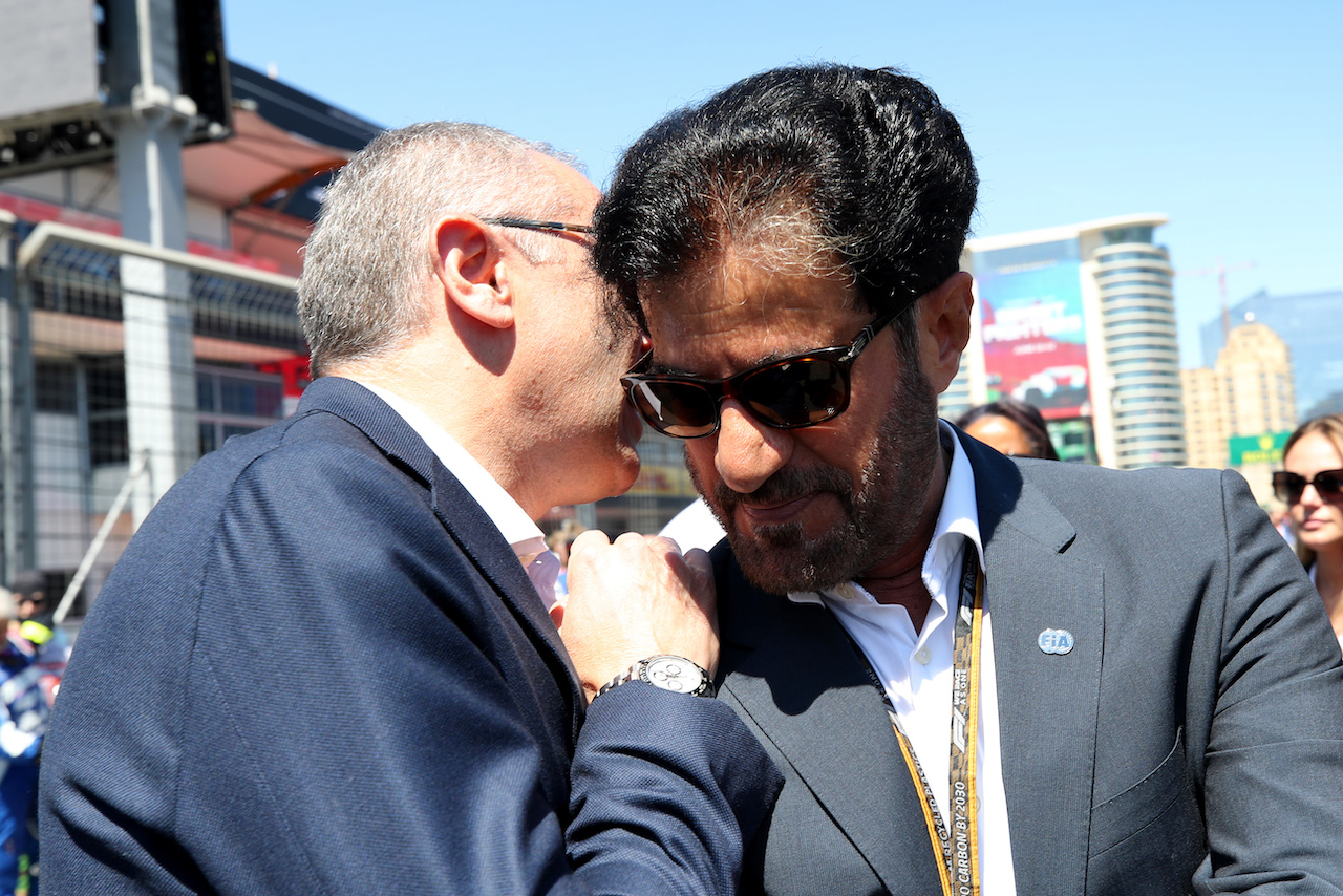 GP AZERBAIJAN, (L to R): Stefano Domenicali (ITA) Formula One President e CEO with Mohammed Bin Sulayem (UAE) FIA President.
12.06.2022. Formula 1 World Championship, Rd 8, Azerbaijan Grand Prix, Baku Street Circuit, Azerbaijan, Gara Day.
 - www.xpbimages.com, EMail: requests@xpbimages.com © Copyright: Coates / XPB Images