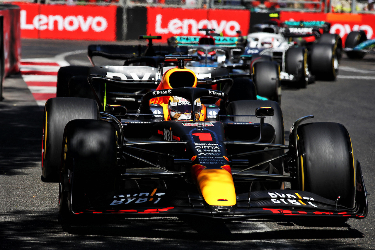 GP AZERBAIJAN, Max Verstappen (NLD) Red Bull Racing RB18.
12.06.2022. Formula 1 World Championship, Rd 8, Azerbaijan Grand Prix, Baku Street Circuit, Azerbaijan, Gara Day.
 - www.xpbimages.com, EMail: requests@xpbimages.com © Copyright: Coates / XPB Images