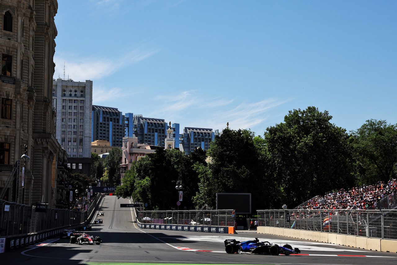 GP AZERBAIJAN, Alexander Albon (THA) Williams Racing FW44.
12.06.2022. Formula 1 World Championship, Rd 8, Azerbaijan Grand Prix, Baku Street Circuit, Azerbaijan, Gara Day.
- www.xpbimages.com, EMail: requests@xpbimages.com © Copyright: Bearne / XPB Images