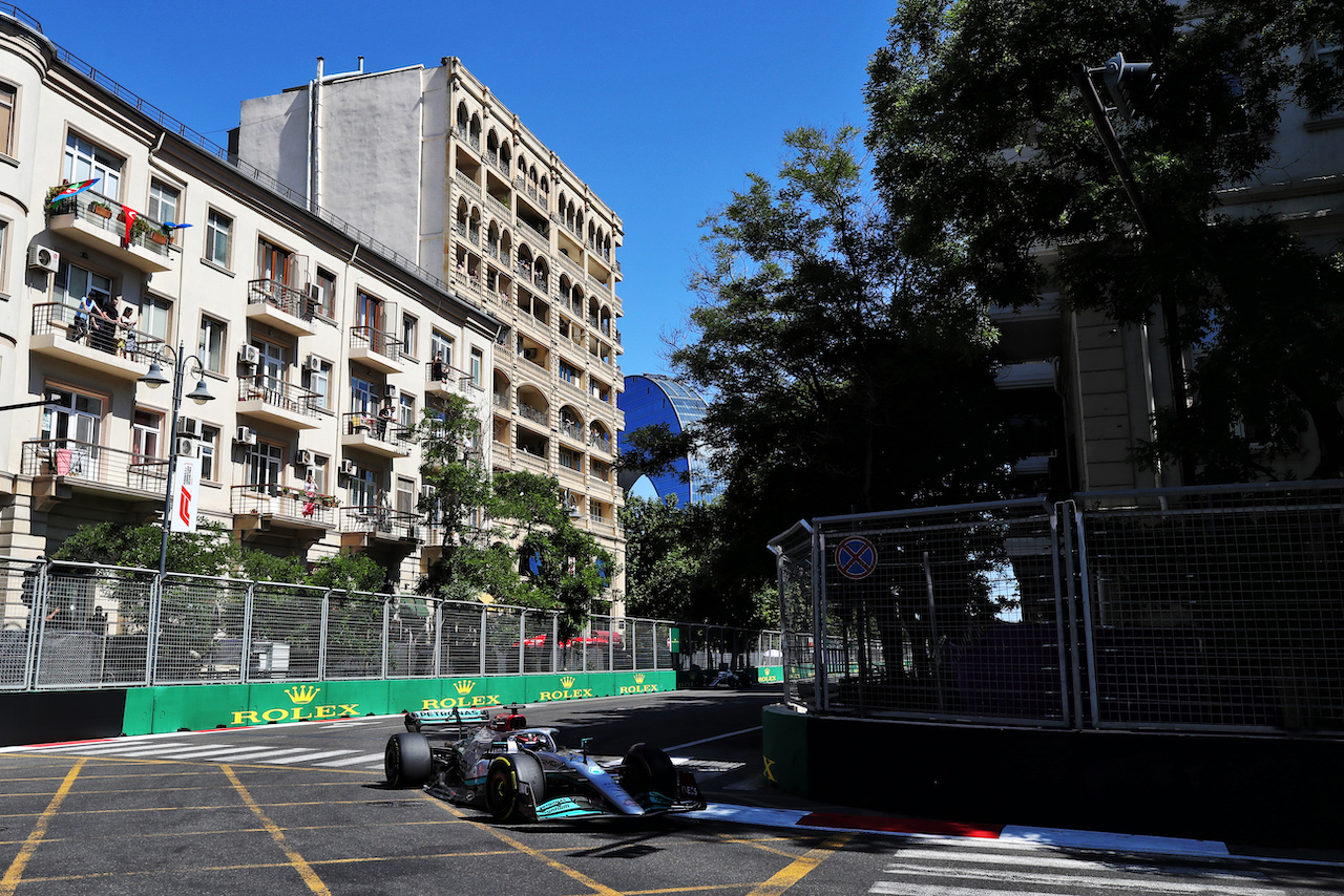 GP AZERBAIJAN, George Russell (GBR) Mercedes AMG F1 W13.
12.06.2022. Formula 1 World Championship, Rd 8, Azerbaijan Grand Prix, Baku Street Circuit, Azerbaijan, Gara Day.
 - www.xpbimages.com, EMail: requests@xpbimages.com © Copyright: Coates / XPB Images