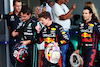 GP AZERBAIJAN, Gara winner Max Verstappen (NLD) Red Bull Racing (Centre) in parc ferme with third placed George Russell (GBR) Mercedes AMG F1 (Left) e second placed Sergio Perez (MEX) Red Bull Racing (Right).
12.06.2022. Formula 1 World Championship, Rd 8, Azerbaijan Grand Prix, Baku Street Circuit, Azerbaijan, Gara Day.
- www.xpbimages.com, EMail: requests@xpbimages.com © Copyright: Batchelor / XPB Images