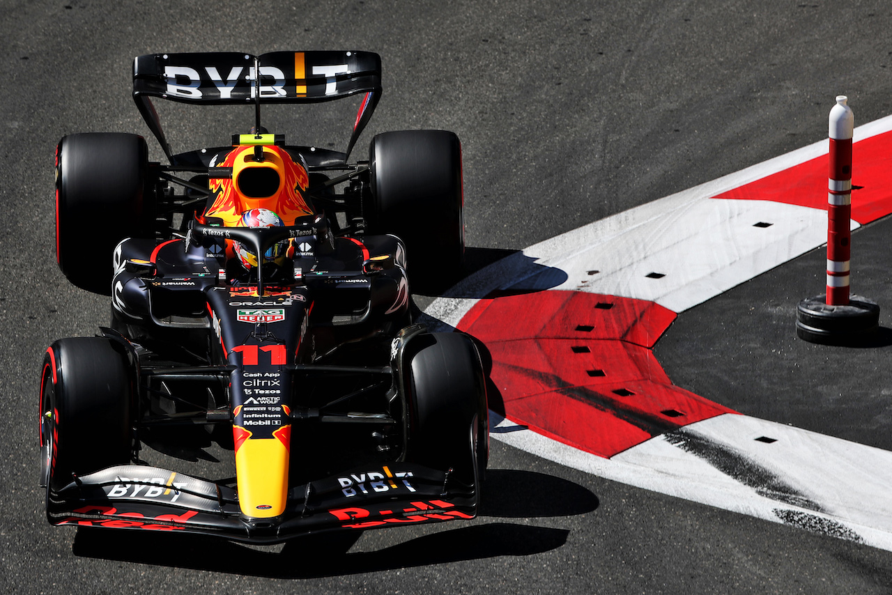GP AZERBAIJAN, Sergio Perez (MEX) Red Bull Racing RB18.
11.06.2022. Formula 1 World Championship, Rd 8, Azerbaijan Grand Prix, Baku Street Circuit, Azerbaijan, Qualifiche Day.
 - www.xpbimages.com, EMail: requests@xpbimages.com © Copyright: Coates / XPB Images