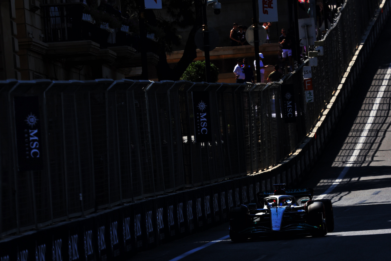 GP AZERBAIJAN, George Russell (GBR) Mercedes AMG F1 W13.
11.06.2022. Formula 1 World Championship, Rd 8, Azerbaijan Grand Prix, Baku Street Circuit, Azerbaijan, Qualifiche Day.
- www.xpbimages.com, EMail: requests@xpbimages.com © Copyright: Batchelor / XPB Images