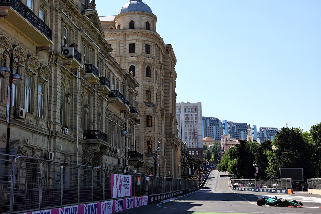 GP AZERBAIJAN, Sebastian Vettel (GER) Aston Martin F1 Team AMR22.
11.06.2022. Formula 1 World Championship, Rd 8, Azerbaijan Grand Prix, Baku Street Circuit, Azerbaijan, Qualifiche Day.
- www.xpbimages.com, EMail: requests@xpbimages.com © Copyright: Batchelor / XPB Images