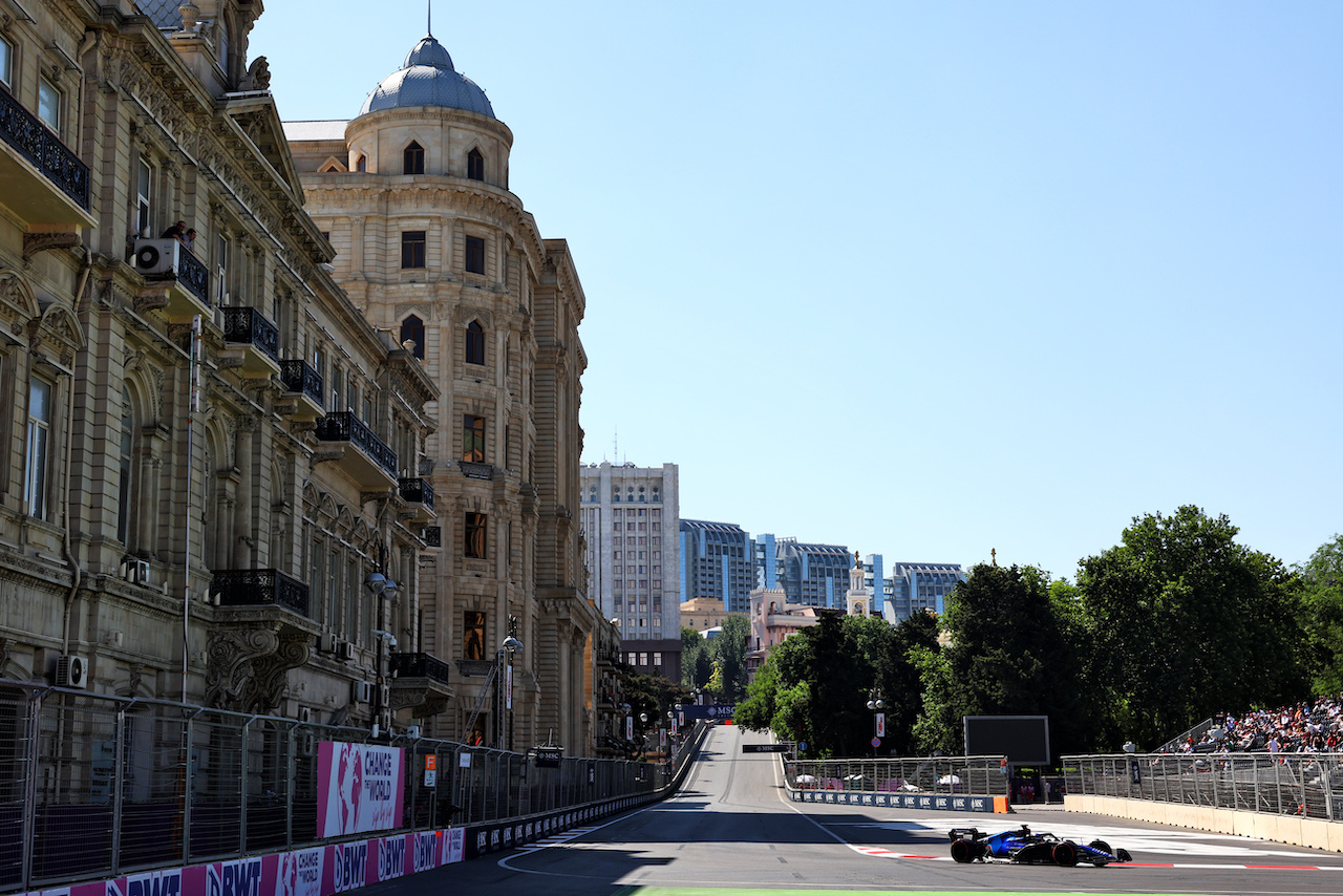 GP AZERBAIJAN, Alexander Albon (THA) Williams Racing FW44.
11.06.2022. Formula 1 World Championship, Rd 8, Azerbaijan Grand Prix, Baku Street Circuit, Azerbaijan, Qualifiche Day.
- www.xpbimages.com, EMail: requests@xpbimages.com © Copyright: Batchelor / XPB Images