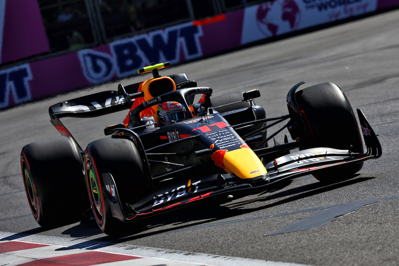 GP AZERBAIJAN, Sergio Perez (MEX) Red Bull Racing RB18.
11.06.2022. Formula 1 World Championship, Rd 8, Azerbaijan Grand Prix, Baku Street Circuit, Azerbaijan, Qualifiche Day.
- www.xpbimages.com, EMail: requests@xpbimages.com © Copyright: Batchelor / XPB Images