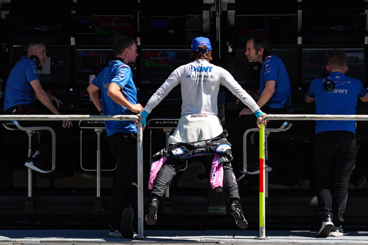 GP AZERBAIJAN, Fernando Alonso (ESP), Alpine F1 Team 
11.06.2022. Formula 1 World Championship, Rd 8, Azerbaijan Grand Prix, Baku Street Circuit, Azerbaijan, Qualifiche Day.
- www.xpbimages.com, EMail: requests@xpbimages.com ¬© Copyright: Charniaux / XPB Images