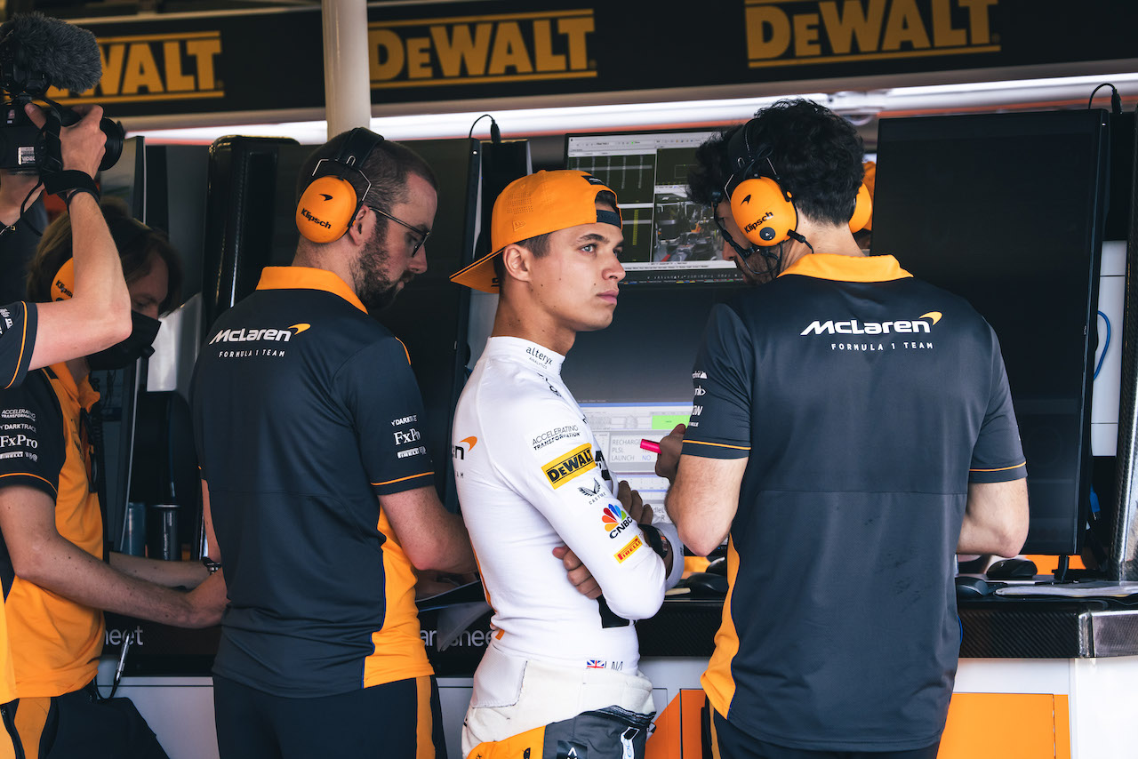 GP AZERBAIJAN, Lando Norris (GBR) McLaren.
11.06.2022. Formula 1 World Championship, Rd 8, Azerbaijan Grand Prix, Baku Street Circuit, Azerbaijan, Qualifiche Day.
- www.xpbimages.com, EMail: requests@xpbimages.com © Copyright: Bearne / XPB Images