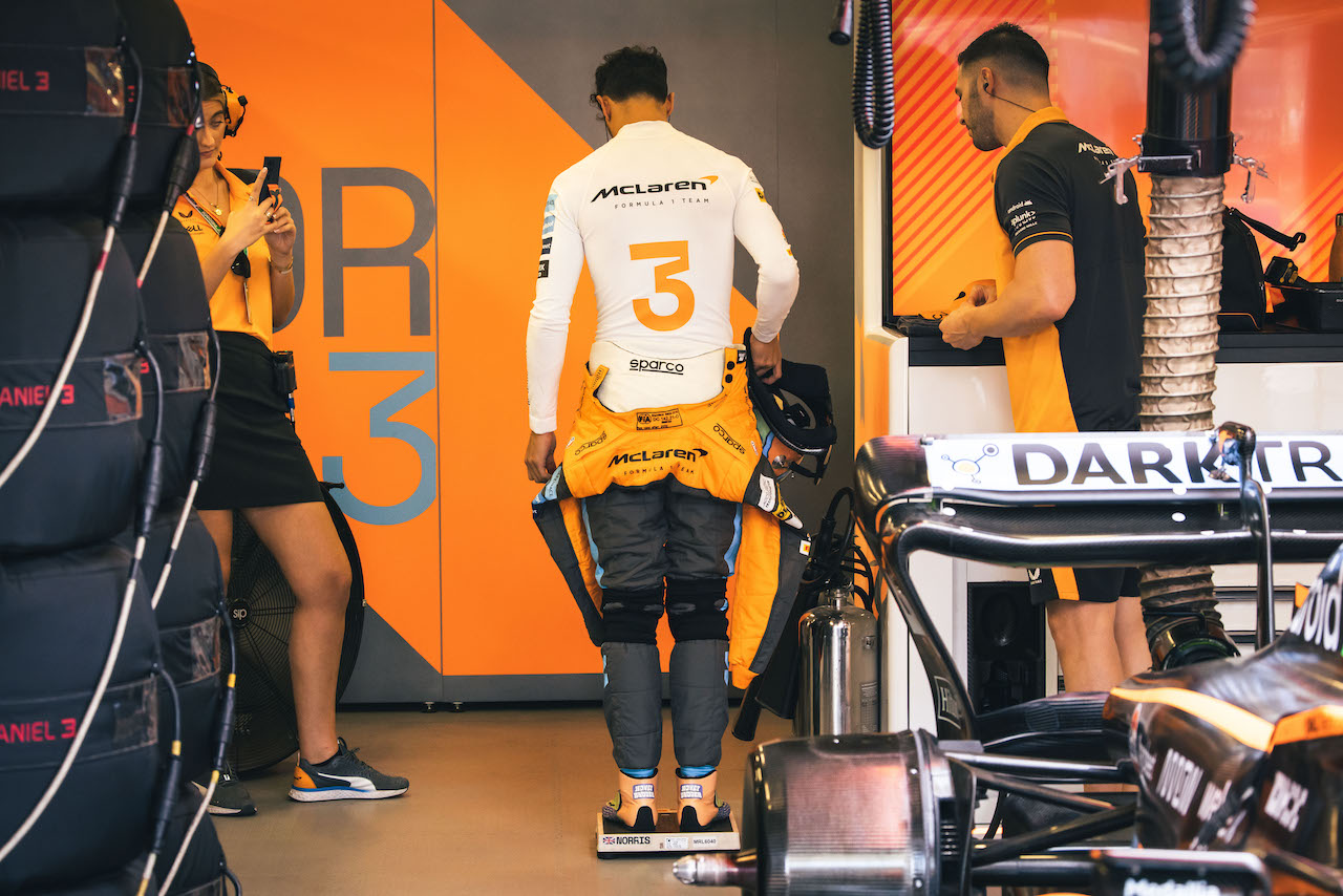 GP AZERBAIJAN, Daniel Ricciardo (AUS) McLaren.
11.06.2022. Formula 1 World Championship, Rd 8, Azerbaijan Grand Prix, Baku Street Circuit, Azerbaijan, Qualifiche Day.
- www.xpbimages.com, EMail: requests@xpbimages.com © Copyright: Bearne / XPB Images