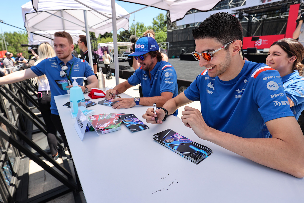 GP AZERBAIJAN, Esteban Ocon (FRA), Alpine F1 Team 
11.06.2022. Formula 1 World Championship, Rd 8, Azerbaijan Grand Prix, Baku Street Circuit, Azerbaijan, Qualifiche Day.
- www.xpbimages.com, EMail: requests@xpbimages.com ¬© Copyright: Charniaux / XPB Images