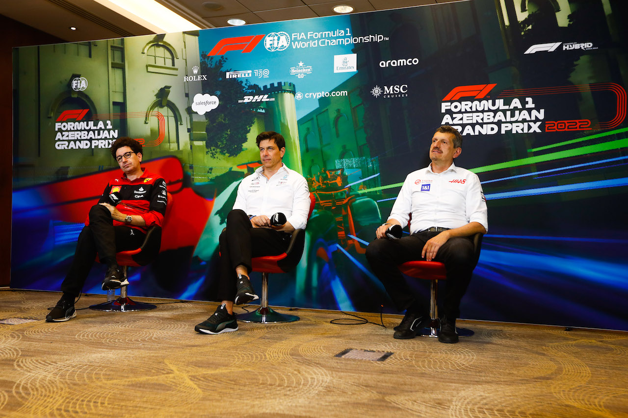 GP AZERBAIJAN, (L to R): Mattia Binotto (ITA) Ferrari Team Principal; Toto Wolff (GER) Mercedes AMG F1 Shareholder e Executive Director; e Guenther Steiner (ITA) Haas F1 Team Prinicipal, in the FIA Press Conference.
11.06.2022. Formula 1 World Championship, Rd 8, Azerbaijan Grand Prix, Baku Street Circuit, Azerbaijan, Qualifiche Day.
- www.xpbimages.com, EMail: requests@xpbimages.com © Copyright: XPB Images