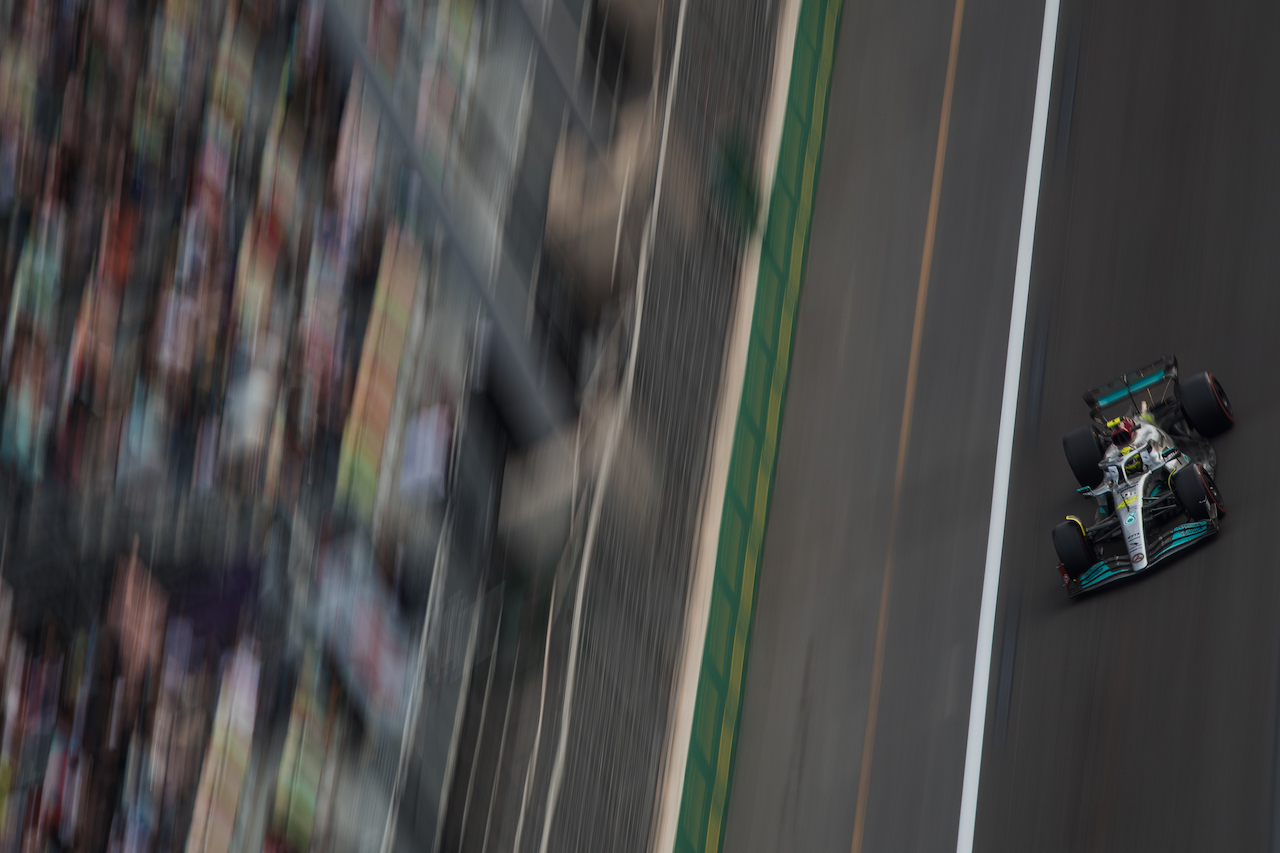 GP AZERBAIJAN, Lewis Hamilton (GBR) Mercedes AMG F1 W13.
11.06.2022. Formula 1 World Championship, Rd 8, Azerbaijan Grand Prix, Baku Street Circuit, Azerbaijan, Qualifiche Day.
- www.xpbimages.com, EMail: requests@xpbimages.com © Copyright: Bearne / XPB Images