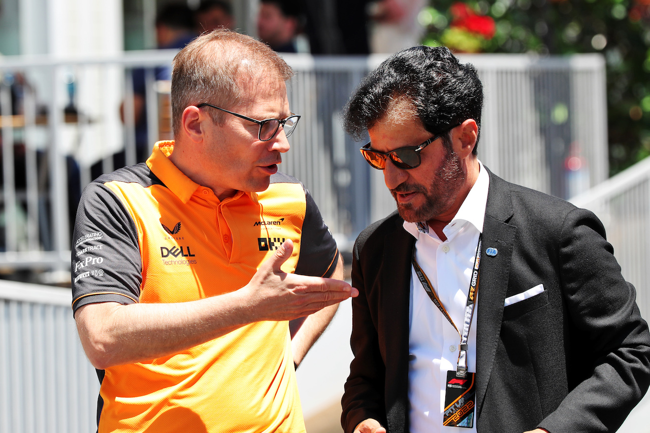 GP AZERBAIJAN, (L to R): Andreas Seidl, McLaren Managing Director with Mohammed Bin Sulayem (UAE) FIA President.
11.06.2022. Formula 1 World Championship, Rd 8, Azerbaijan Grand Prix, Baku Street Circuit, Azerbaijan, Qualifiche Day.
 - www.xpbimages.com, EMail: requests@xpbimages.com © Copyright: Coates / XPB Images