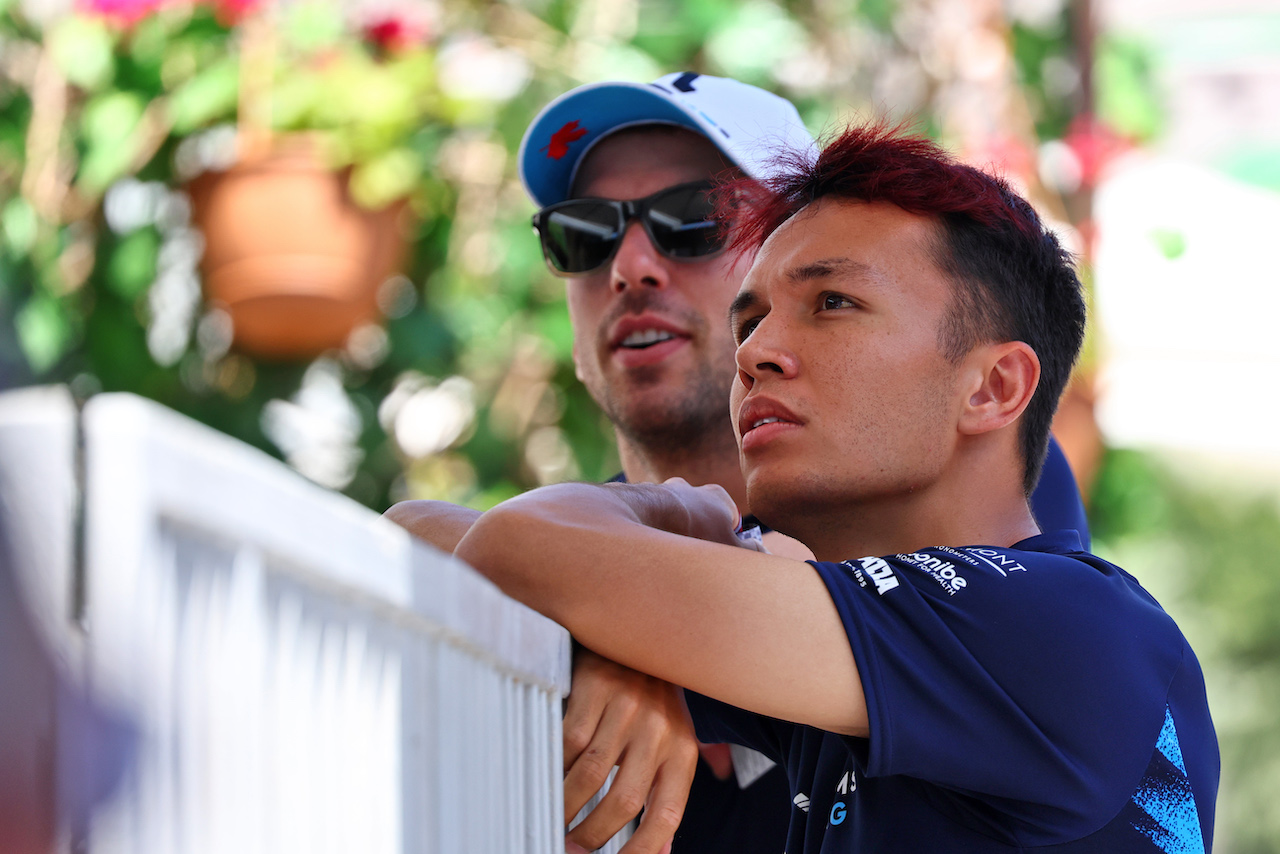 GP AZERBAIJAN, Alexander Albon (THA) Williams Racing e team mate Nicholas Latifi (CDN) Williams Racing.
11.06.2022. Formula 1 World Championship, Rd 8, Azerbaijan Grand Prix, Baku Street Circuit, Azerbaijan, Qualifiche Day.
- www.xpbimages.com, EMail: requests@xpbimages.com © Copyright: Batchelor / XPB Images