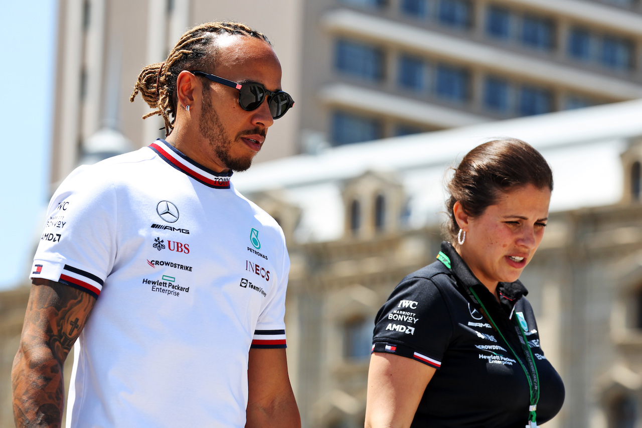 GP AZERBAIJAN, Lewis Hamilton (GBR) Mercedes AMG F1.
10.06.2022. Formula 1 World Championship, Rd 8, Azerbaijan Grand Prix, Baku Street Circuit, Azerbaijan, Practice Day.
- www.xpbimages.com, EMail: requests@xpbimages.com © Copyright: Bearne / XPB Images