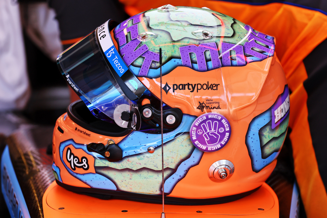 GP AZERBAIJAN, The helmet of Daniel Ricciardo (AUS) McLaren.
10.06.2022. Formula 1 World Championship, Rd 8, Azerbaijan Grand Prix, Baku Street Circuit, Azerbaijan, Practice Day.
- www.xpbimages.com, EMail: requests@xpbimages.com © Copyright: Batchelor / XPB Images