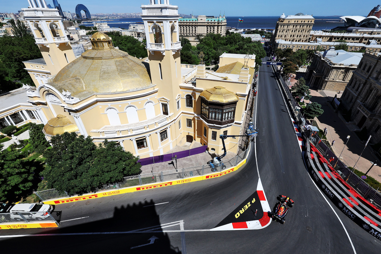 GP AZERBAIJAN, Sergio Perez (MEX) Red Bull Racing RB18.
10.06.2022. Formula 1 World Championship, Rd 8, Azerbaijan Grand Prix, Baku Street Circuit, Azerbaijan, Practice Day.
- www.xpbimages.com, EMail: requests@xpbimages.com © Copyright: Bearne / XPB Images