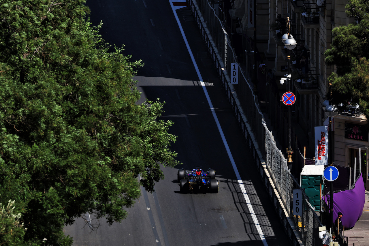GP AZERBAIJAN, Alexander Albon (THA) Williams Racing FW44.
10.06.2022. Formula 1 World Championship, Rd 8, Azerbaijan Grand Prix, Baku Street Circuit, Azerbaijan, Practice Day.
- www.xpbimages.com, EMail: requests@xpbimages.com © Copyright: Bearne / XPB Images