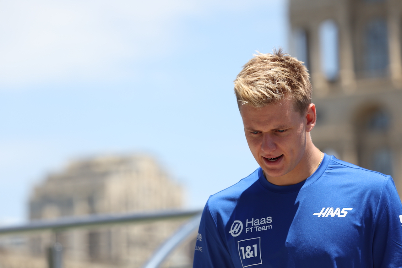 GP AZERBAIJAN, Mick Schumacher (GER) Haas F1 Team.
10.06.2022. Formula 1 World Championship, Rd 8, Azerbaijan Grand Prix, Baku Street Circuit, Azerbaijan, Practice Day.
- www.xpbimages.com, EMail: requests@xpbimages.com © Copyright: Bearne / XPB Images