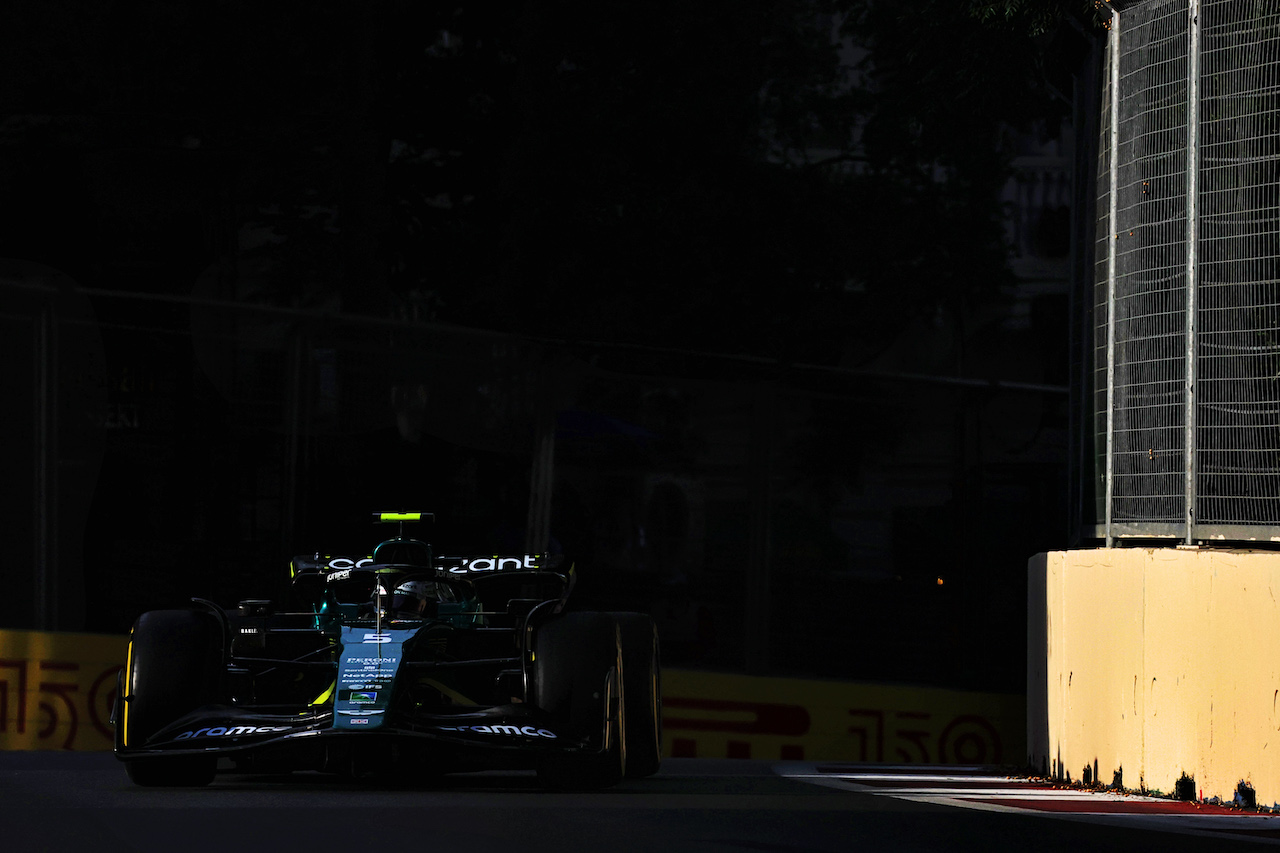 GP AZERBAIJAN, Sebastian Vettel (GER) Aston Martin F1 Team AMR22.
10.06.2022. Formula 1 World Championship, Rd 8, Azerbaijan Grand Prix, Baku Street Circuit, Azerbaijan, Practice Day.
- www.xpbimages.com, EMail: requests@xpbimages.com © Copyright: Bearne / XPB Images