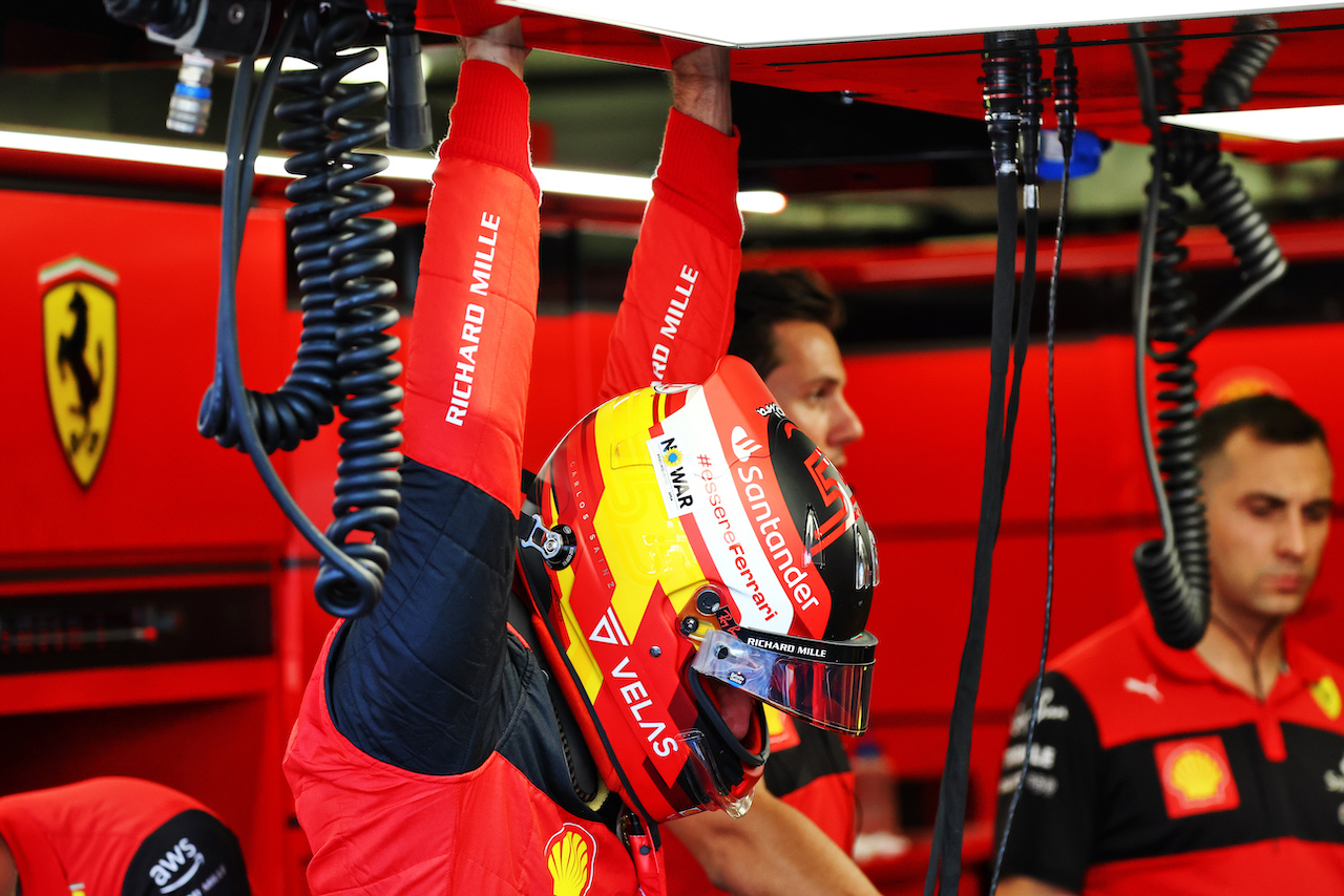 GP AZERBAIJAN, Carlos Sainz Jr (ESP) Ferrari.
10.06.2022. Formula 1 World Championship, Rd 8, Azerbaijan Grand Prix, Baku Street Circuit, Azerbaijan, Practice Day.
- www.xpbimages.com, EMail: requests@xpbimages.com © Copyright: Batchelor / XPB Images