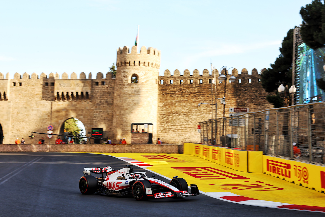 GP AZERBAIJAN, Kevin Magnussen (DEN) Haas VF-22.
10.06.2022. Formula 1 World Championship, Rd 8, Azerbaijan Grand Prix, Baku Street Circuit, Azerbaijan, Practice Day.
- www.xpbimages.com, EMail: requests@xpbimages.com © Copyright: Bearne / XPB Images