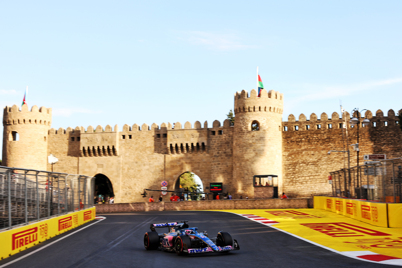 GP AZERBAIJAN, Fernando Alonso (ESP) Alpine F1 Team A522.
10.06.2022. Formula 1 World Championship, Rd 8, Azerbaijan Grand Prix, Baku Street Circuit, Azerbaijan, Practice Day.
- www.xpbimages.com, EMail: requests@xpbimages.com © Copyright: Bearne / XPB Images