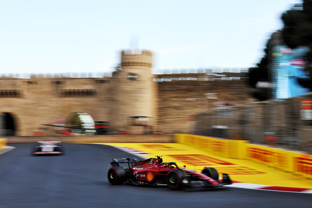 GP AZERBAIJAN, Carlos Sainz Jr (ESP) Ferrari F1-75.
10.06.2022. Formula 1 World Championship, Rd 8, Azerbaijan Grand Prix, Baku Street Circuit, Azerbaijan, Practice Day.
- www.xpbimages.com, EMail: requests@xpbimages.com © Copyright: Bearne / XPB Images