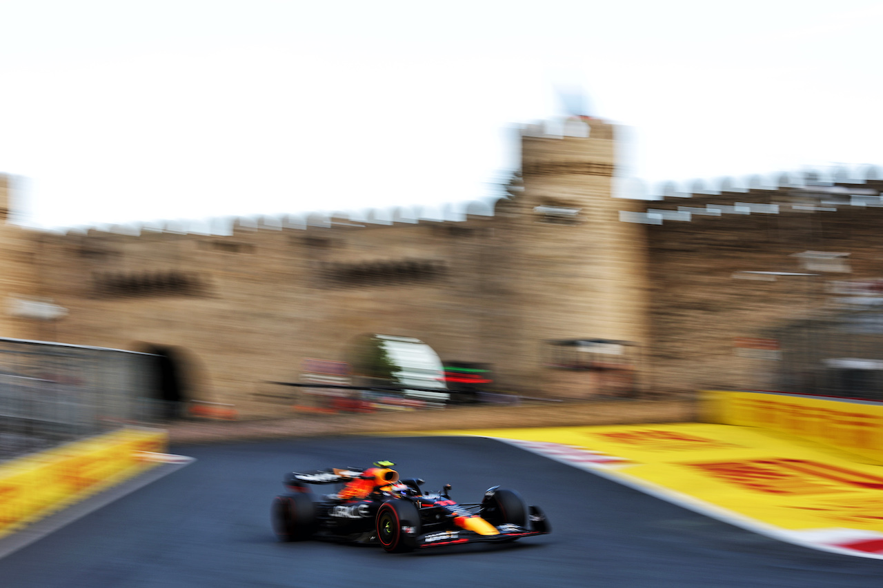 GP AZERBAIJAN, Sergio Perez (MEX) Red Bull Racing RB18.
10.06.2022. Formula 1 World Championship, Rd 8, Azerbaijan Grand Prix, Baku Street Circuit, Azerbaijan, Practice Day.
- www.xpbimages.com, EMail: requests@xpbimages.com © Copyright: Bearne / XPB Images