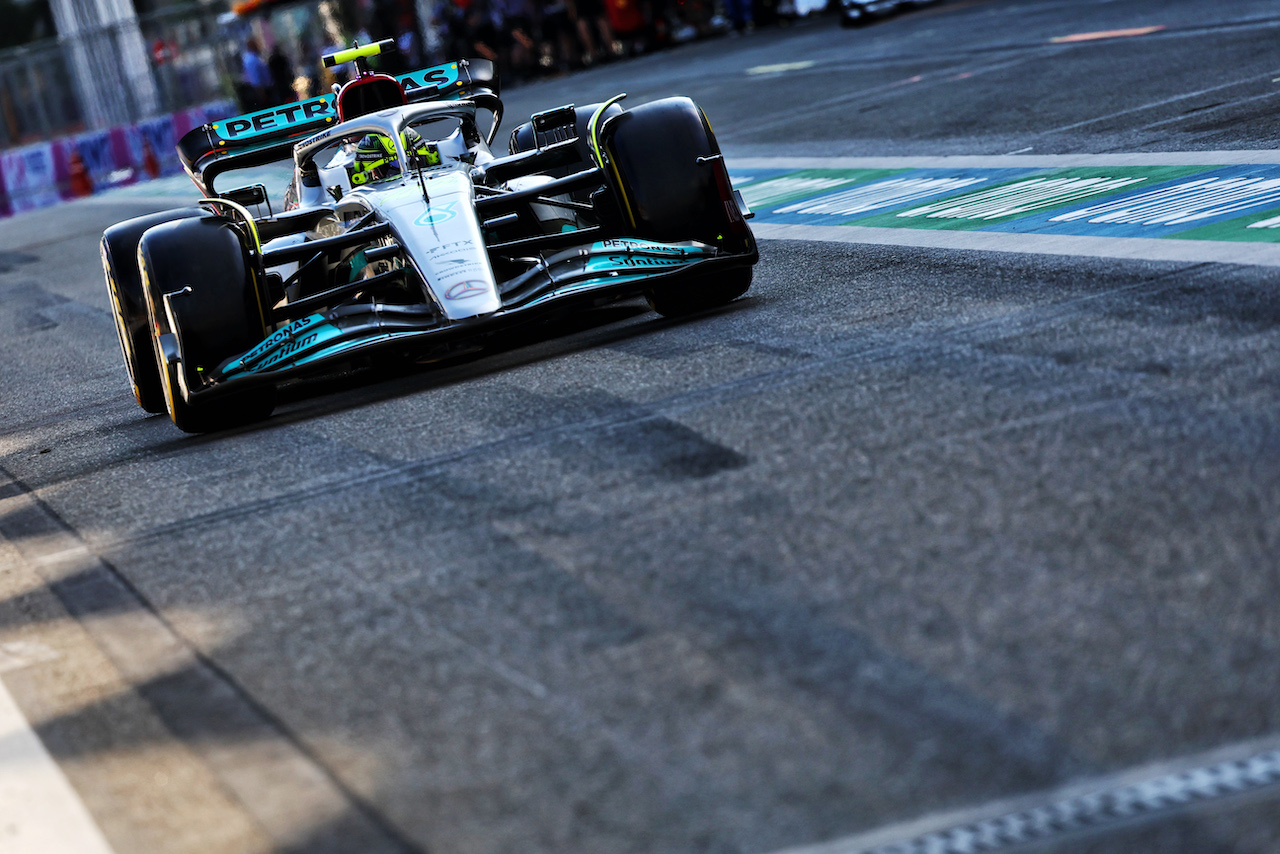 GP AZERBAIJAN, Lewis Hamilton (GBR) Mercedes AMG F1 W13.
10.06.2022. Formula 1 World Championship, Rd 8, Azerbaijan Grand Prix, Baku Street Circuit, Azerbaijan, Practice Day.
- www.xpbimages.com, EMail: requests@xpbimages.com © Copyright: Batchelor / XPB Images