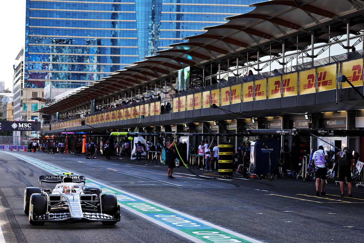 GP AZERBAIJAN, Yuki Tsunoda (JPN) AlphaTauri AT03.
10.06.2022. Formula 1 World Championship, Rd 8, Azerbaijan Grand Prix, Baku Street Circuit, Azerbaijan, Practice Day.
- www.xpbimages.com, EMail: requests@xpbimages.com © Copyright: Batchelor / XPB Images