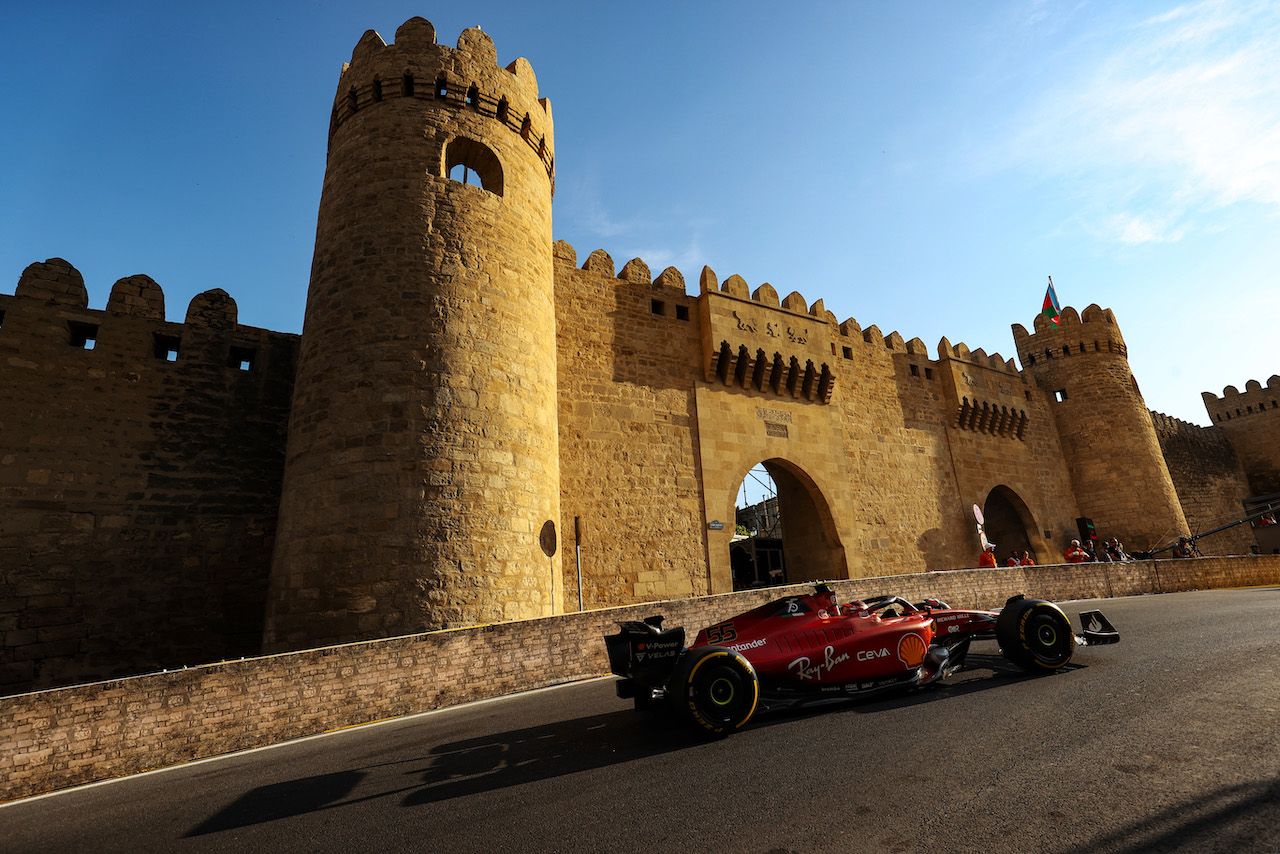 GP AZERBAIJAN, Carlos Sainz Jr (ESP), Ferrari 
10.06.2022. Formula 1 World Championship, Rd 8, Azerbaijan Grand Prix, Baku Street Circuit, Azerbaijan, Practice Day.
- www.xpbimages.com, EMail: requests@xpbimages.com © Copyright: Charniaux / XPB Images
