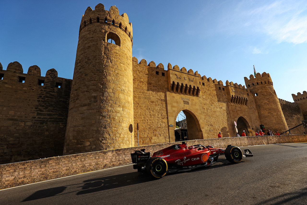 GP AZERBAIJAN, Carlos Sainz Jr (ESP), Ferrari 
10.06.2022. Formula 1 World Championship, Rd 8, Azerbaijan Grand Prix, Baku Street Circuit, Azerbaijan, Practice Day.
- www.xpbimages.com, EMail: requests@xpbimages.com © Copyright: Charniaux / XPB Images