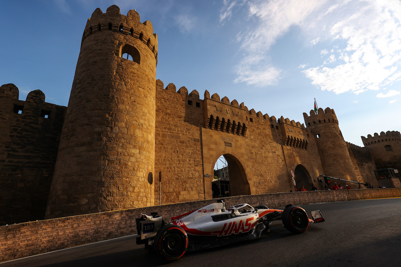 GP AZERBAIJAN, Kevin Magnussen (DEN) Haas F1 Team 
10.06.2022. Formula 1 World Championship, Rd 8, Azerbaijan Grand Prix, Baku Street Circuit, Azerbaijan, Practice Day.
- www.xpbimages.com, EMail: requests@xpbimages.com ¬© Copyright: Charniaux / XPB Images