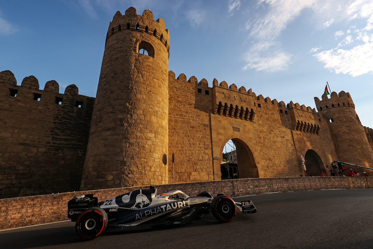 GP AZERBAIJAN, Yuki Tsunoda (JPN), Alpha Tauri 
10.06.2022. Formula 1 World Championship, Rd 8, Azerbaijan Grand Prix, Baku Street Circuit, Azerbaijan, Practice Day.
- www.xpbimages.com, EMail: requests@xpbimages.com ¬© Copyright: Charniaux / XPB Images