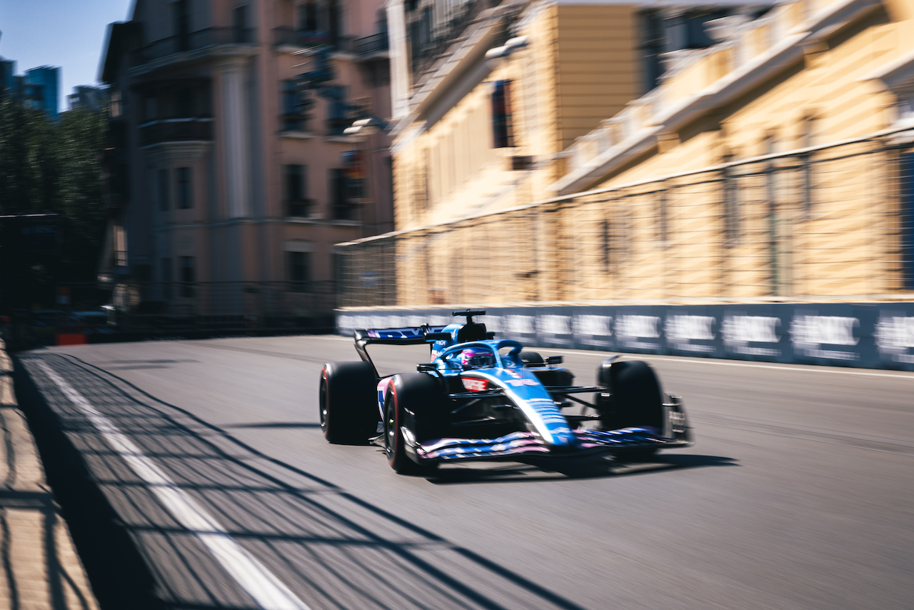 GP AZERBAIJAN, Fernando Alonso (ESP) Alpine F1 Team A522.
10.06.2022. Formula 1 World Championship, Rd 8, Azerbaijan Grand Prix, Baku Street Circuit, Azerbaijan, Practice Day.
- www.xpbimages.com, EMail: requests@xpbimages.com © Copyright: Bearne / XPB Images