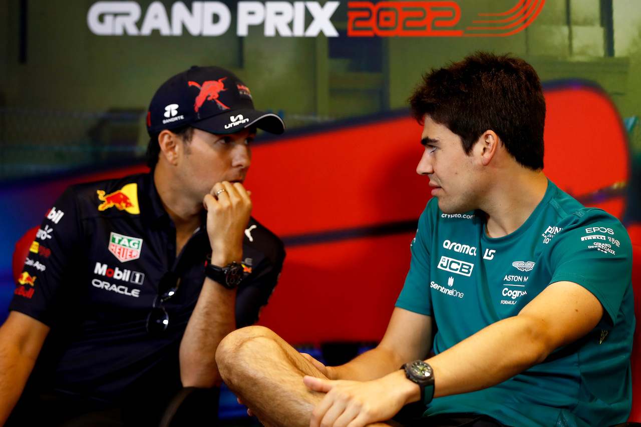 GP AZERBAIJAN, (L to R): Sergio Perez (MEX) Red Bull Racing e Lance Stroll (CDN) Aston Martin F1 Team in the FIA Press Conference.
10.06.2022. Formula 1 World Championship, Rd 8, Azerbaijan Grand Prix, Baku Street Circuit, Azerbaijan, Practice Day.
- www.xpbimages.com, EMail: requests@xpbimages.com © Copyright: XPB Images