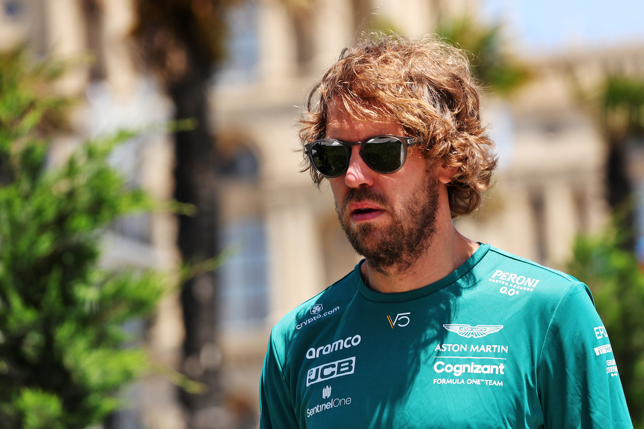 GP AZERBAIJAN, Sebastian Vettel (GER) Aston Martin F1 Team.
10.06.2022. Formula 1 World Championship, Rd 8, Azerbaijan Grand Prix, Baku Street Circuit, Azerbaijan, Practice Day.
- www.xpbimages.com, EMail: requests@xpbimages.com © Copyright: Bearne / XPB Images