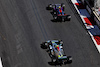 GP AZERBAIJAN, Nicholas Latifi (CDN) Williams Racing FW44 e Lewis Hamilton (GBR) Mercedes AMG F1 W13.
10.06.2022. Formula 1 World Championship, Rd 8, Azerbaijan Grand Prix, Baku Street Circuit, Azerbaijan, Practice Day.
- www.xpbimages.com, EMail: requests@xpbimages.com © Copyright: Bearne / XPB Images