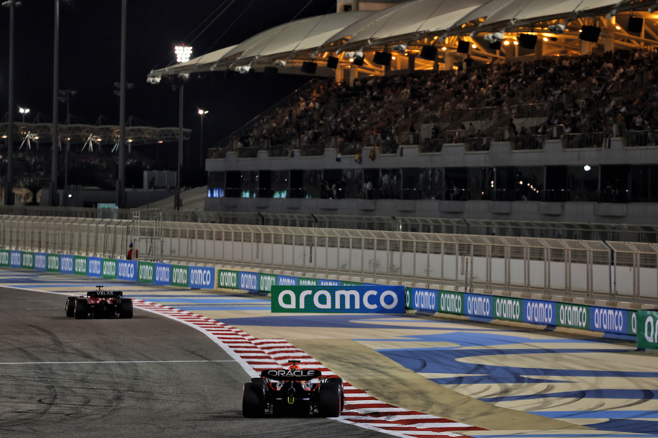 GP BAHRAIN, Max Verstappen (NLD) Red Bull Racing RB18.
20.03.2022. Formula 1 World Championship, Rd 1, Bahrain Grand Prix, Sakhir, Bahrain, Gara Day.
- www.xpbimages.com, EMail: requests@xpbimages.com © Copyright: Bearne / XPB Images