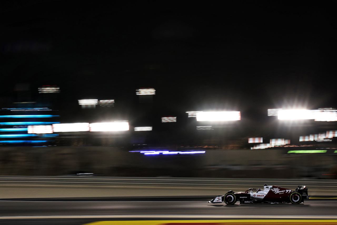 GP BAHRAIN, Valtteri Bottas (FIN) Alfa Romeo F1 Team C42.
20.03.2022. Formula 1 World Championship, Rd 1, Bahrain Grand Prix, Sakhir, Bahrain, Gara Day.
 - www.xpbimages.com, EMail: requests@xpbimages.com © Copyright: Coates / XPB Images